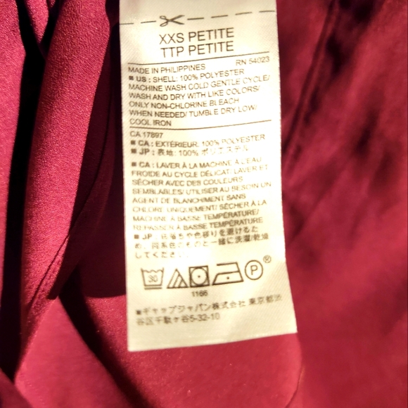 27. Banana Republic Button Down - Picture 4 of 6